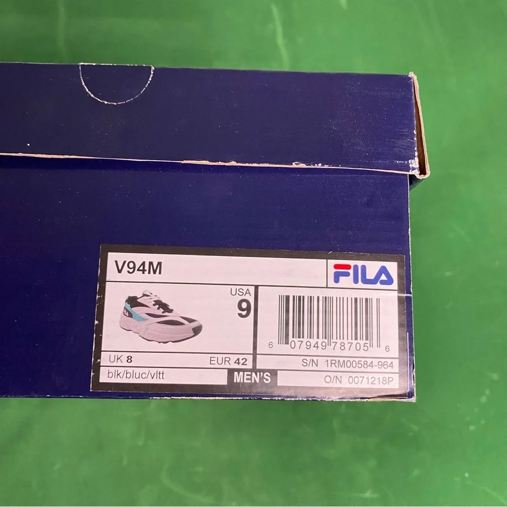 Men’s Filas - Picture 3 of 3